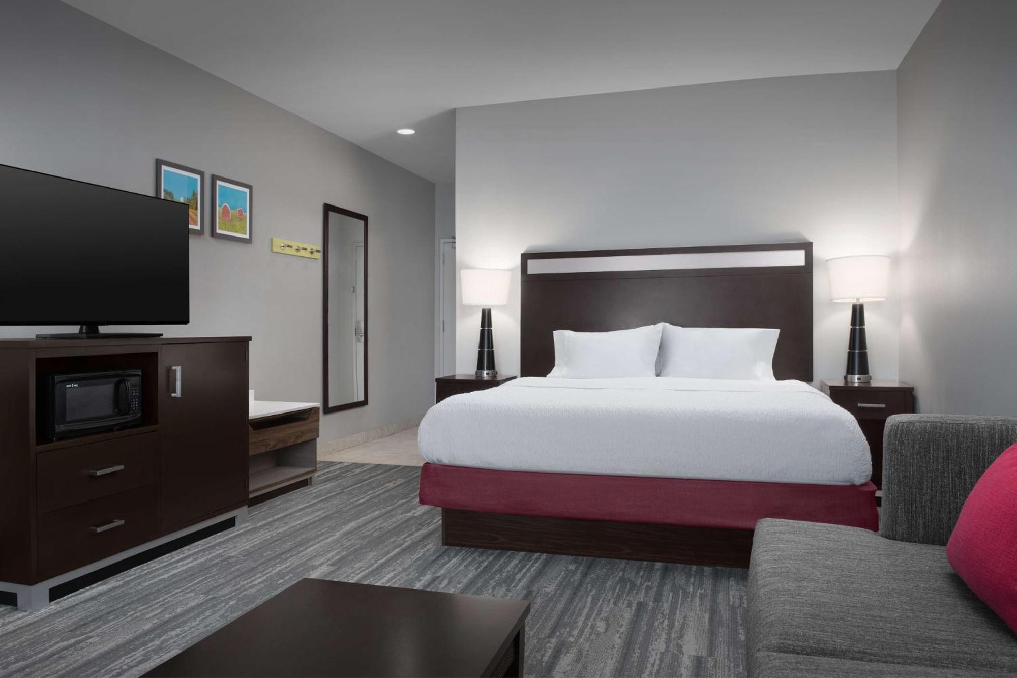 Hampton Hotel 3*